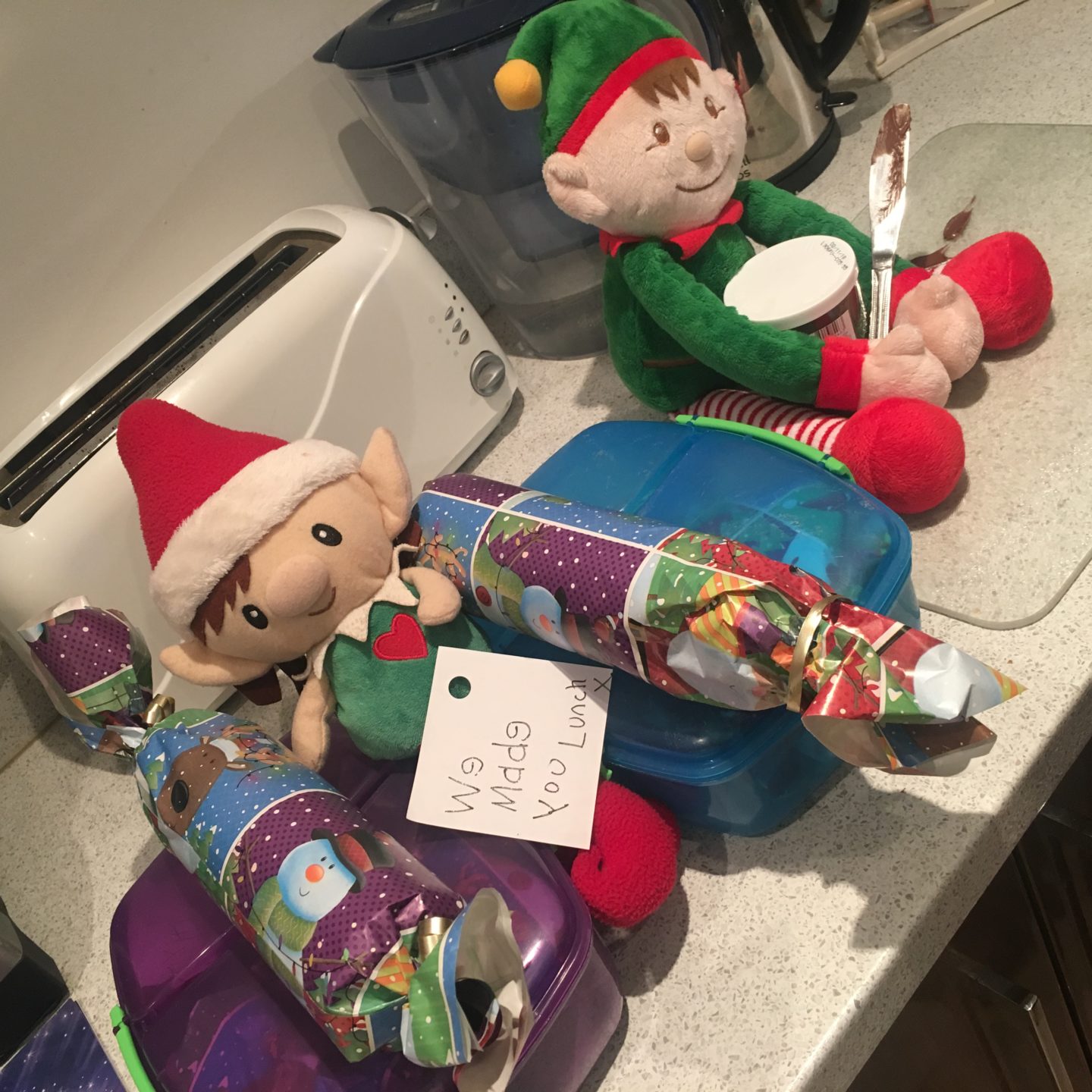 Elf on the Shelf ideas – The Twins and Me