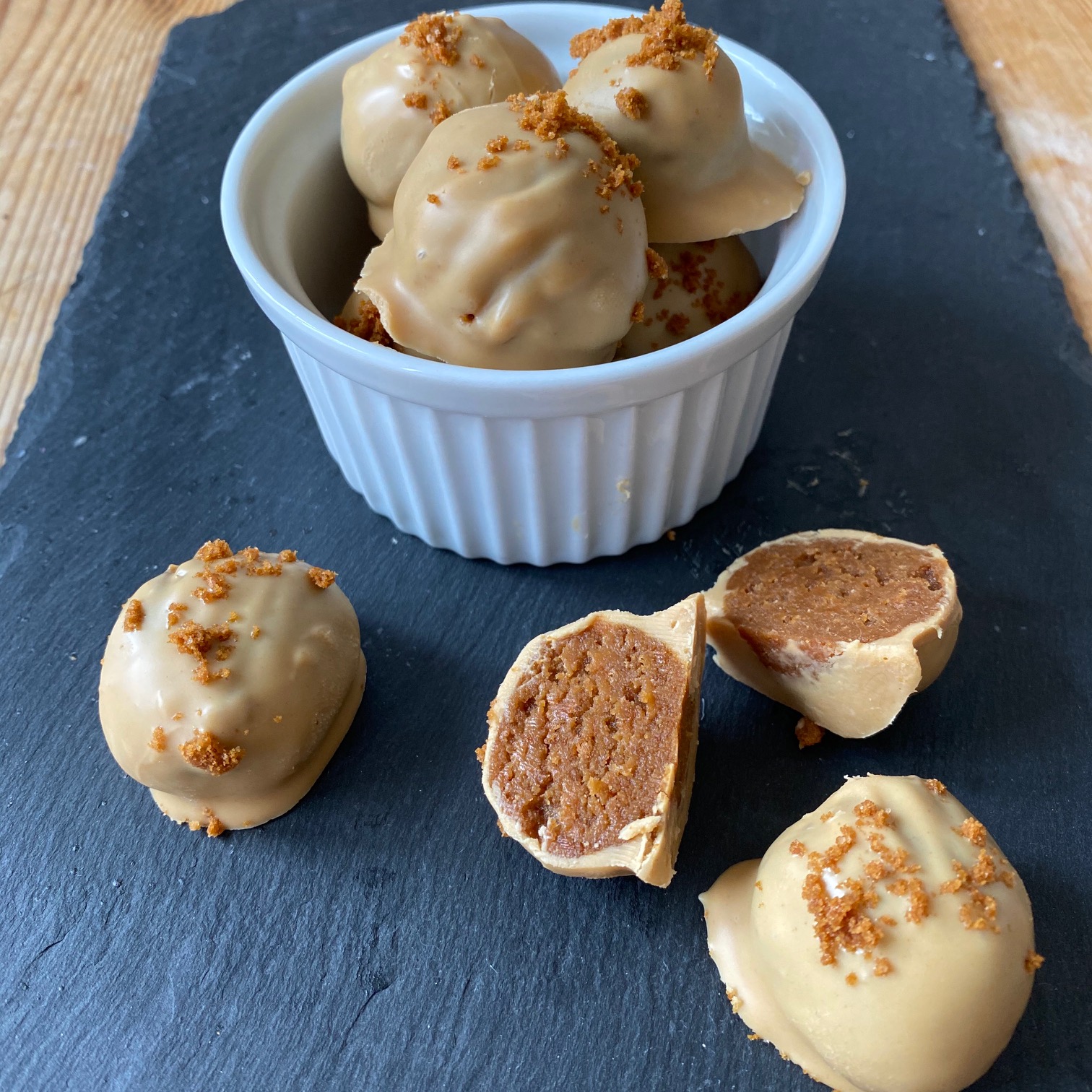 Biscoff Truffles – The Twins And Me